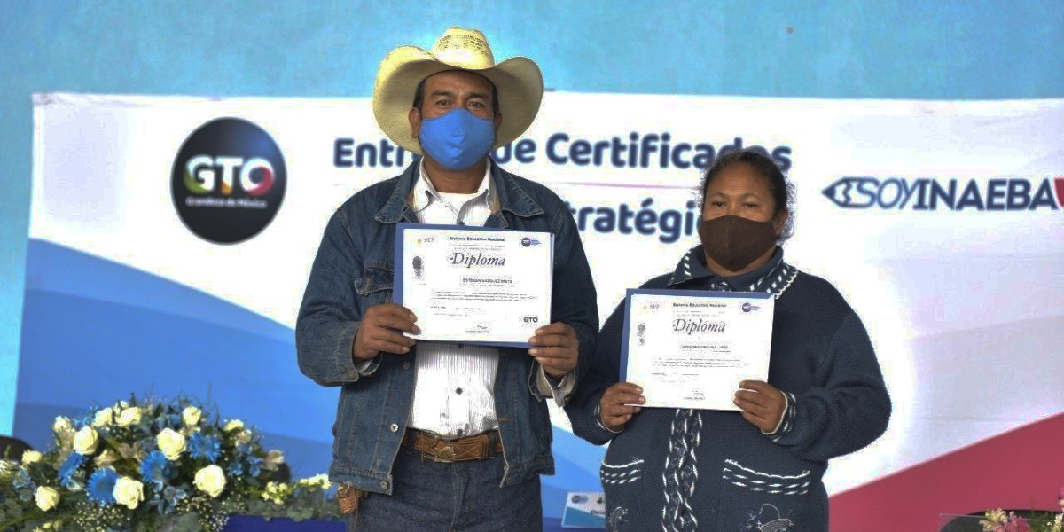 INAEBA y Fundación Plaza Mayor apoyan la educación de 72 personas