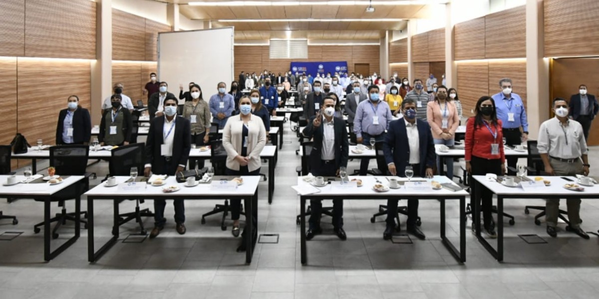 Alcaldes del PAN deberán ser ejemplares: Lalo López Mares