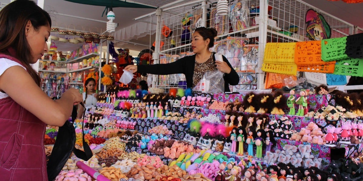Analizan realización de la Feria del Alfeñique