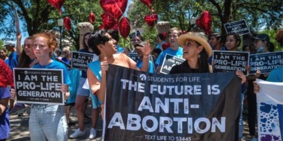 Piden a Corte Suprema bloquee ley de aborto en Texas