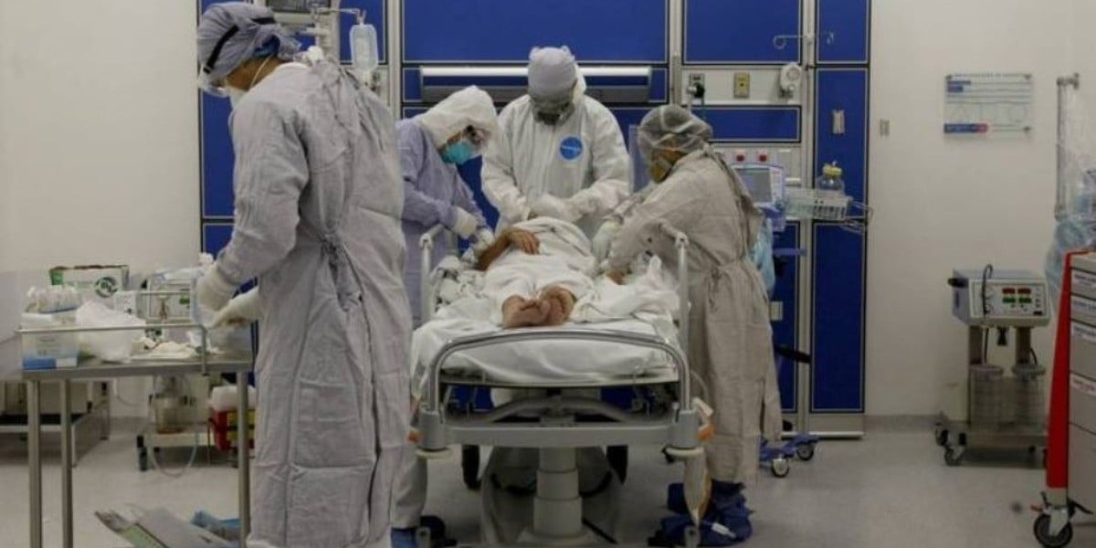 Crece cifra de hospitalización y casos críticos por COIVD-19