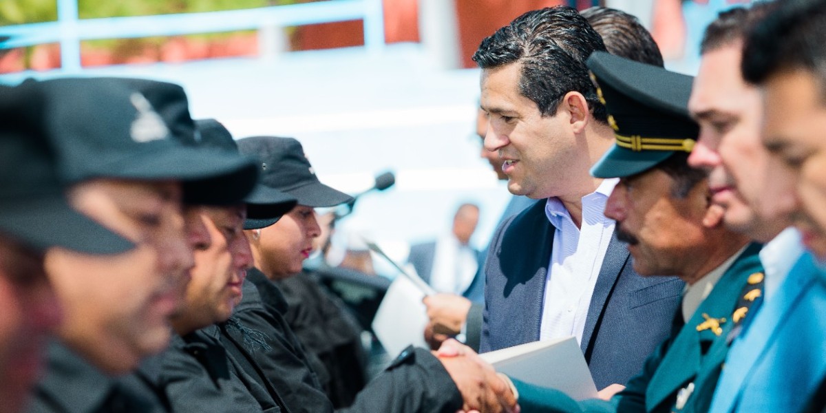 Diego Sinhue apoyará a la Policía de León con equipamiento