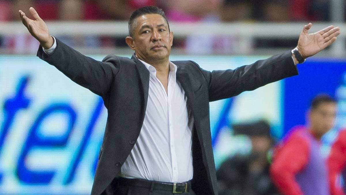 Despiden a Nacho Ambriz del Huesca