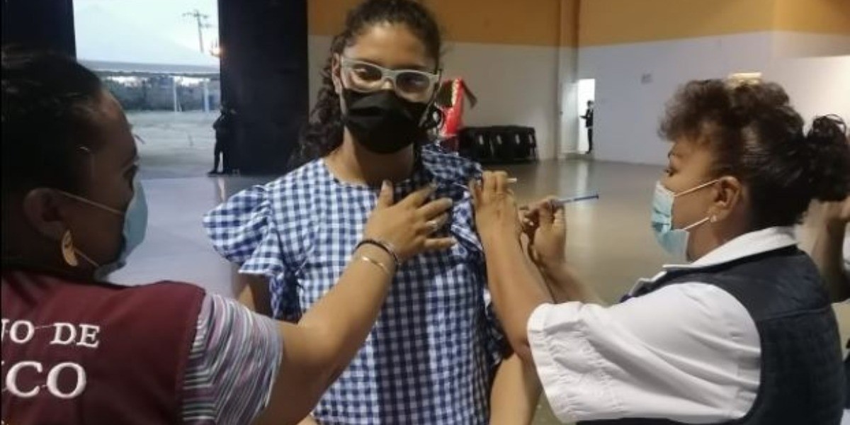 Hoy sigue la vacunación anticovid en el estado; será hasta agotar existencia