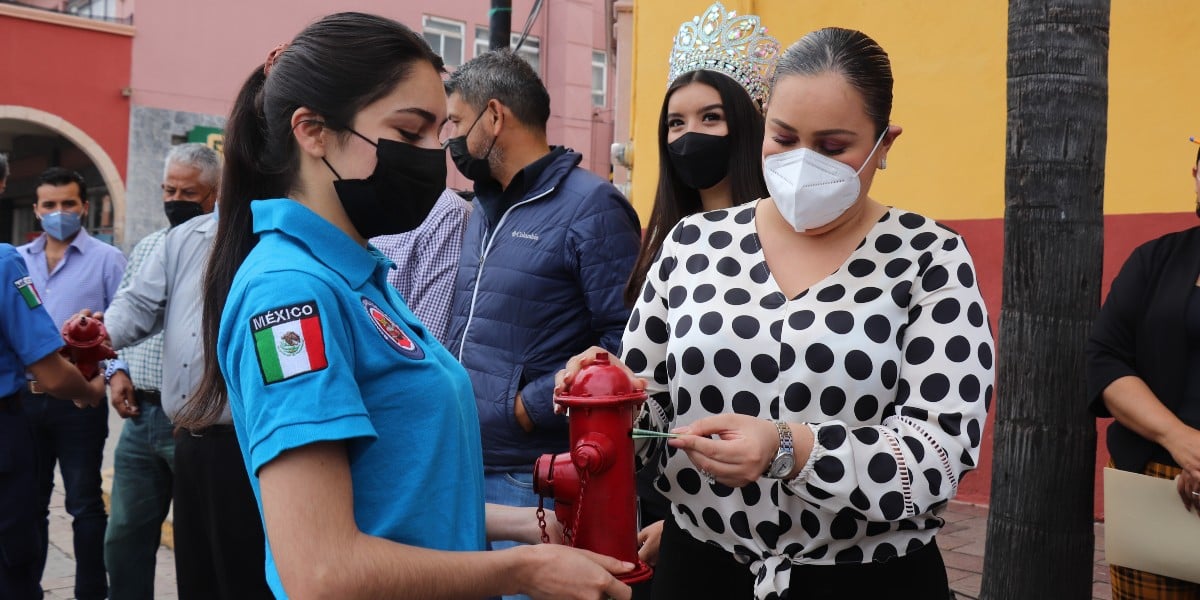 Arrancan bomberos dobladenses su colecta anual