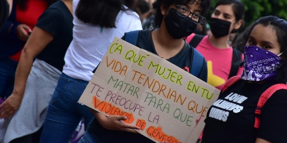 Organizan mega-altar físico y virtual para honrar a las mujeres víctimas de violencia