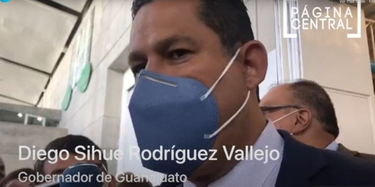 Reitera gobernador llamado a alcaldes para mejorar sueldos de policías