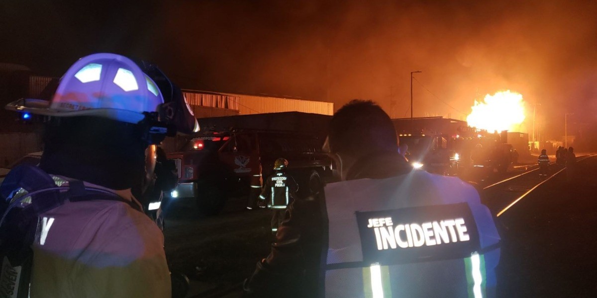 Explota toma clandestina en Puebla; hay 1 muerto, 11 heridos y 54 casas dañadas
