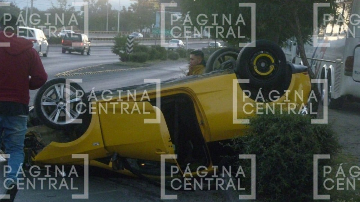 Atropella a ciclista y vuelca en el libramiento