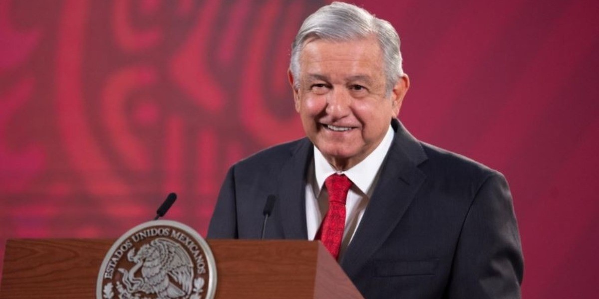 AMLO firma decreto que declara de seguridad nacional obras de infraestructura