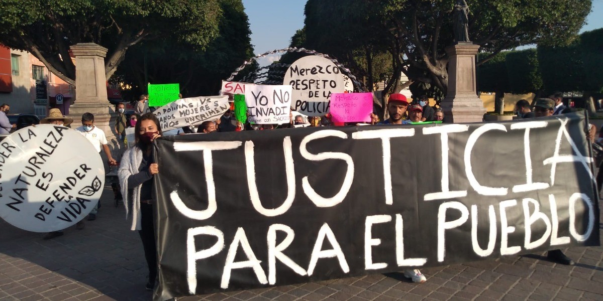 Exigen desalojados de Capellanía de Loera les restituyan sus viviendas