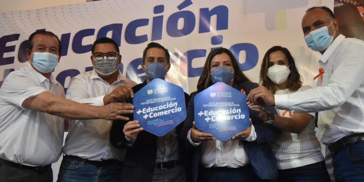 Alcalde de San Francisco del Rincón presenta estrategia para activar la economía