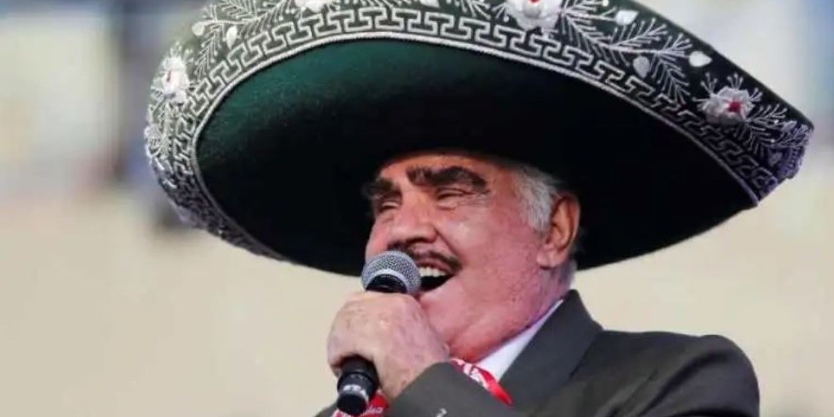 Vicente Fernández regresa a terapia intensiva; tiene neumonía
