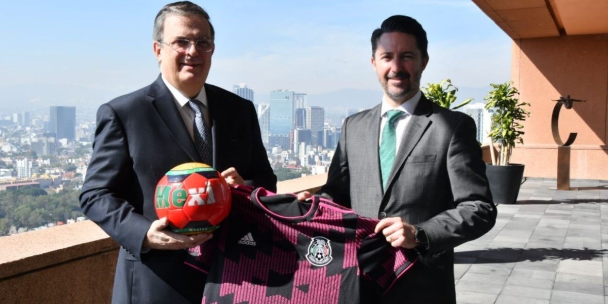 SRE y Femexfut planean el Mundial 2026