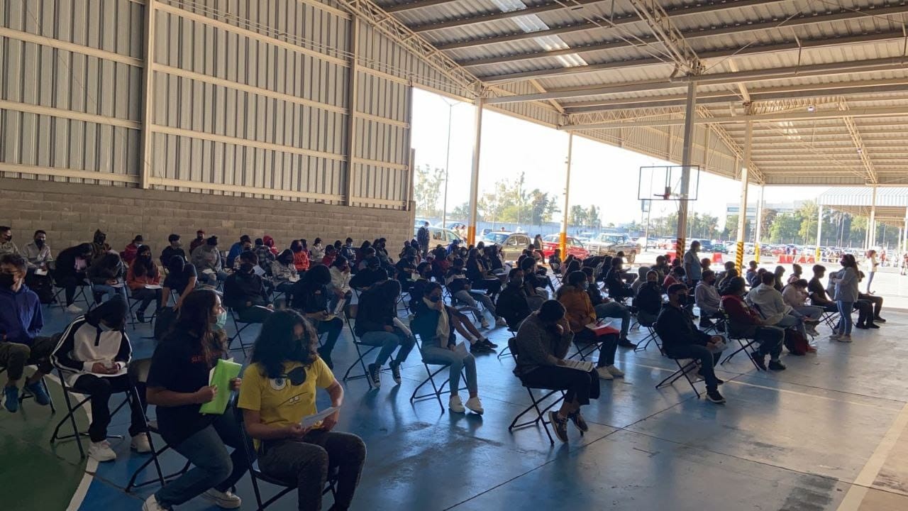 Amplían jornada de vacunación para adolescentes de 15 a 17 años en León