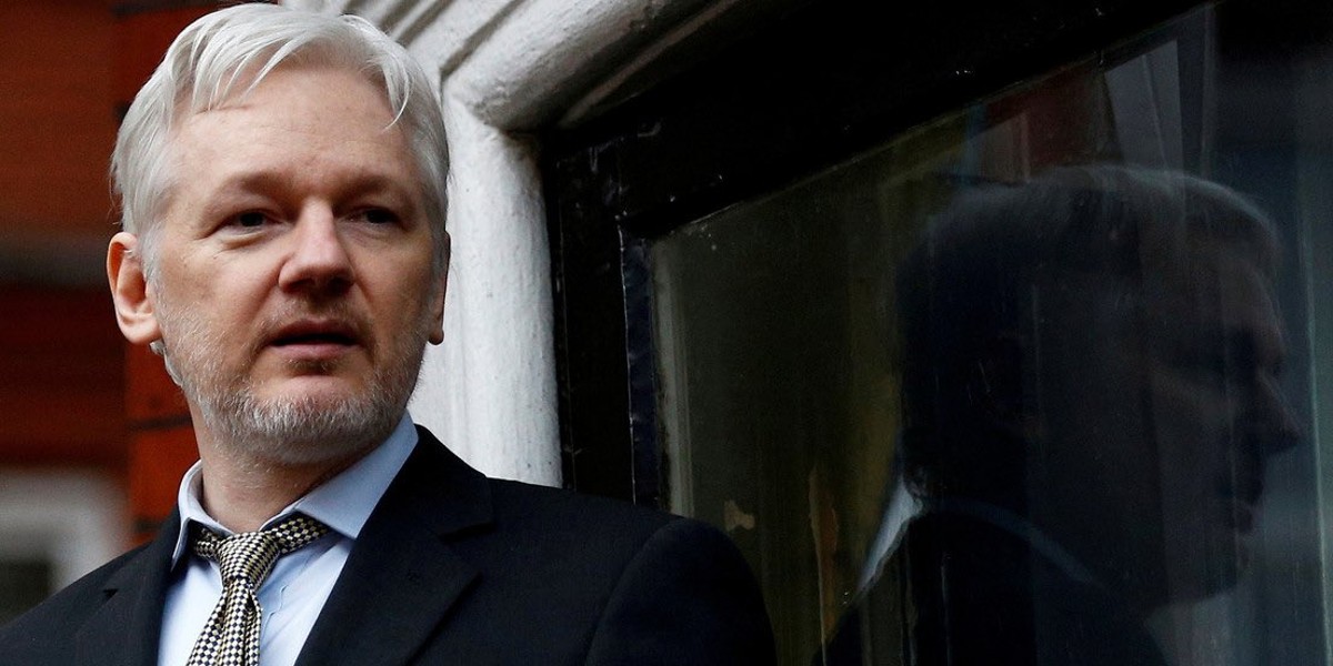 Estados Unidos allana el camino para la extradición de Julian Assange