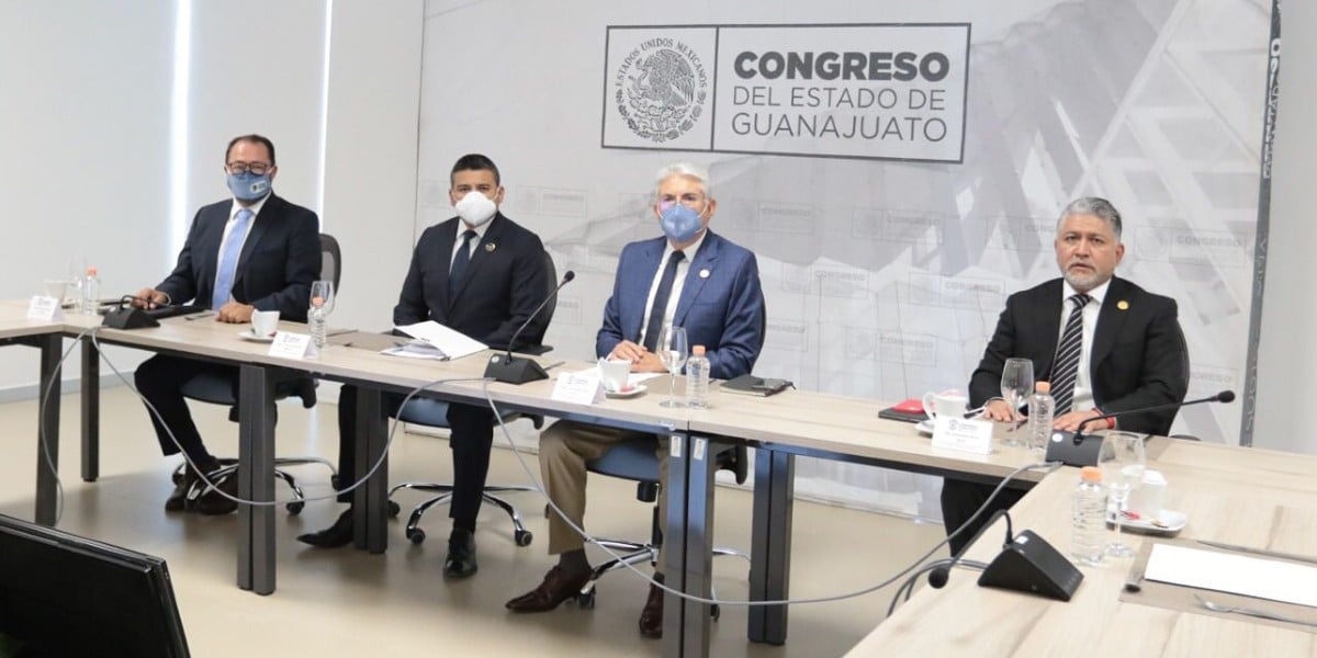 Zamarripa comparece ante la Comisión de Justicia del Congreso de Guanajuato