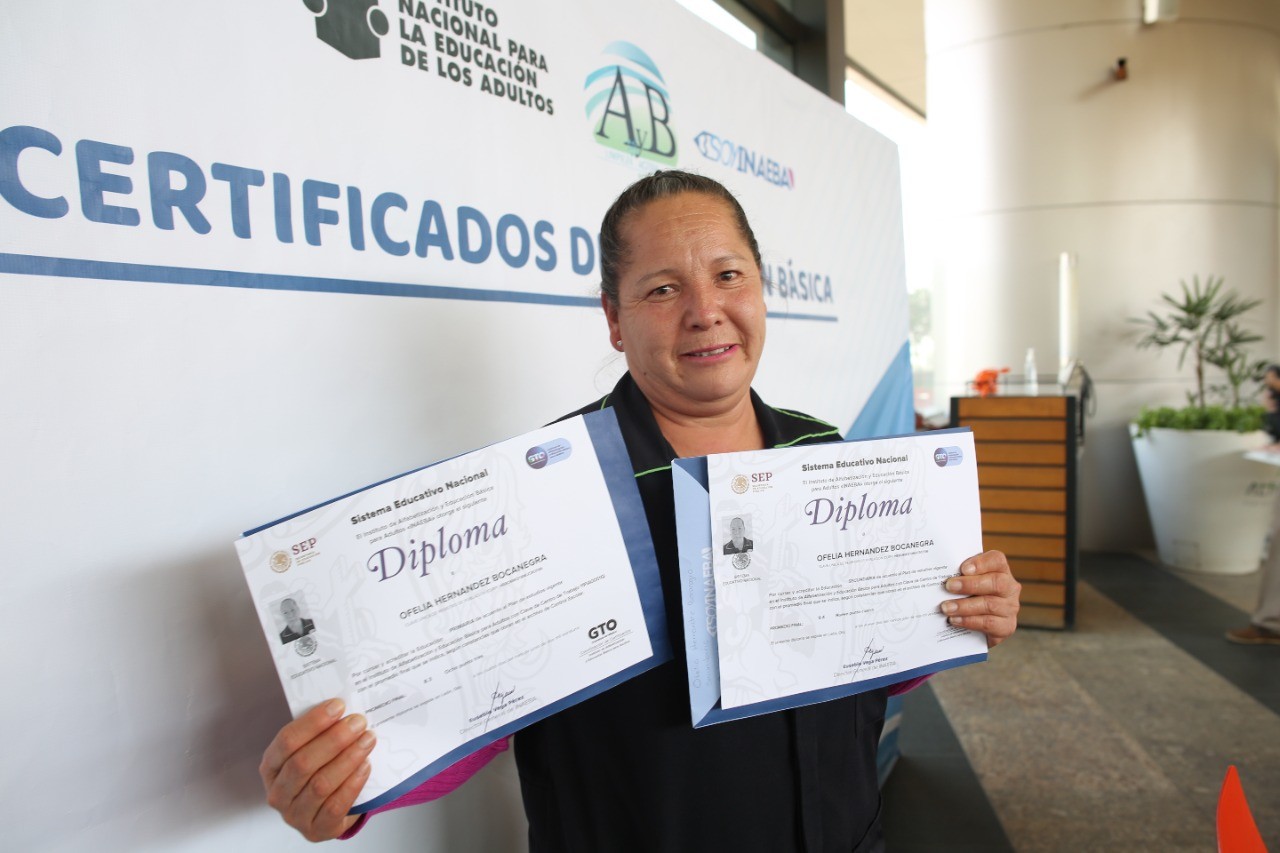 Ofelia ya tiene un propósito para el 2022; terminar la preparatoria