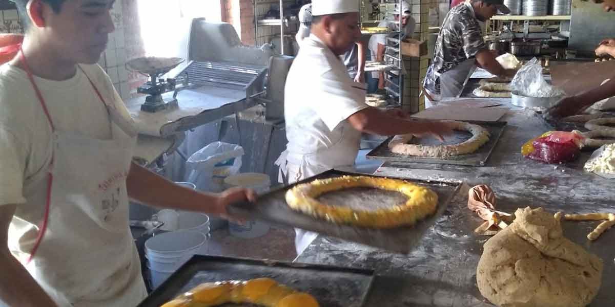 Panaderos depositan sus esperanzas en la Rosca de Reyes