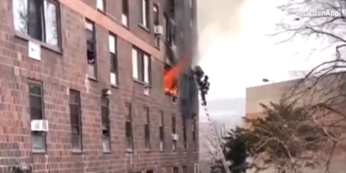 Incendio en edificio de viviendas del Bronx deja 19 muertos