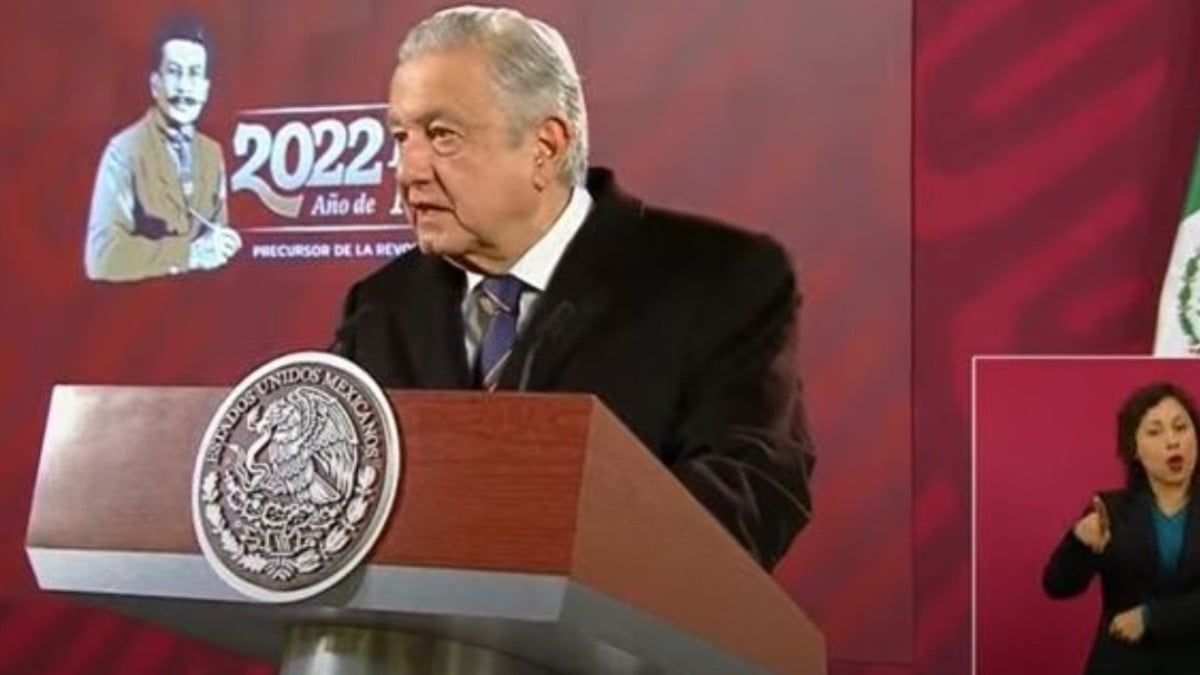 Ingresa el presidente al hospital militar