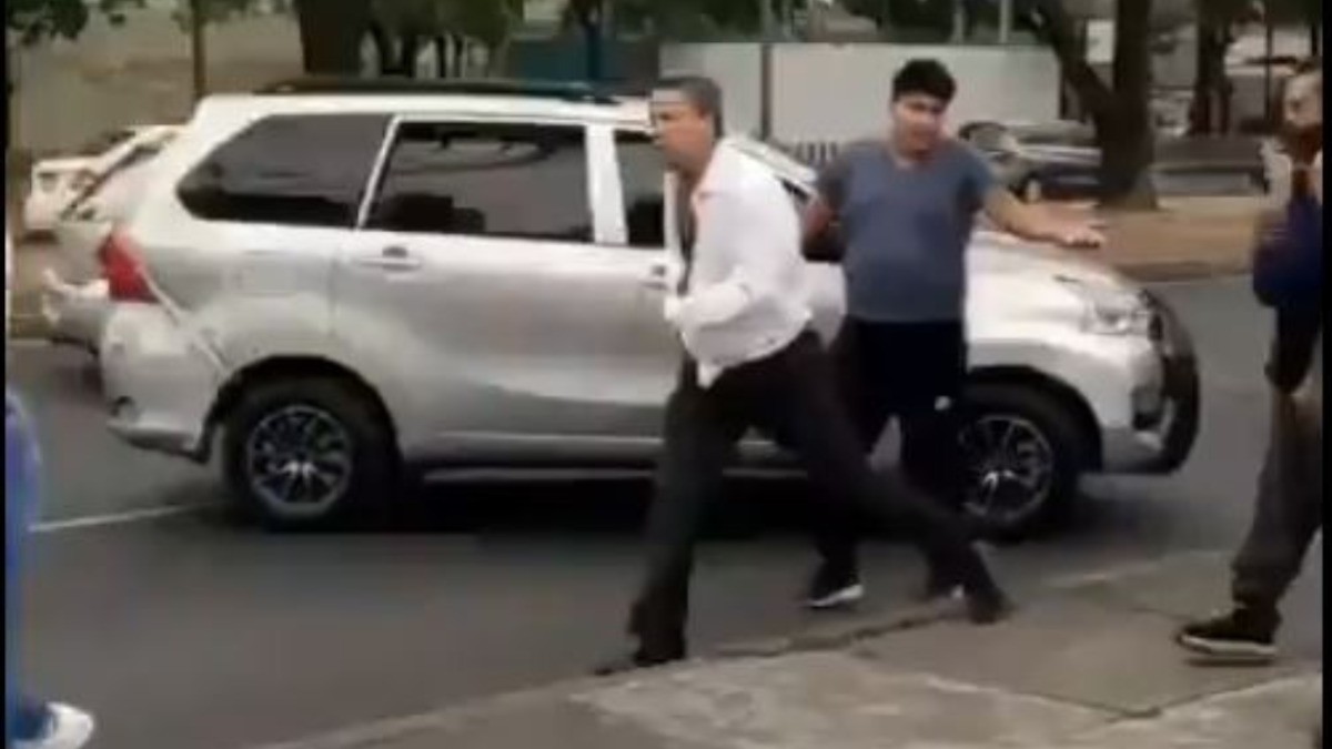 ¡Dame mi celular!: Otra vez Alfredo Adame protagoniza pelea en la calle