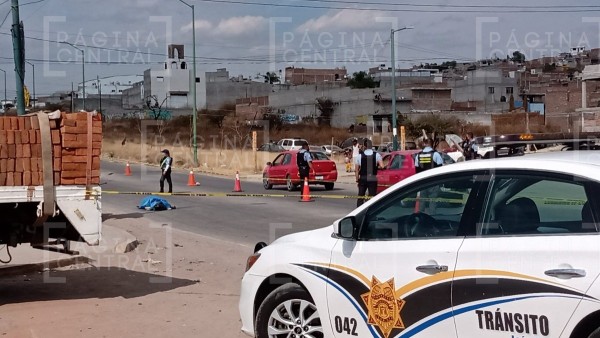 Anciano muere tras ser arrollado en la colonia Camino Real