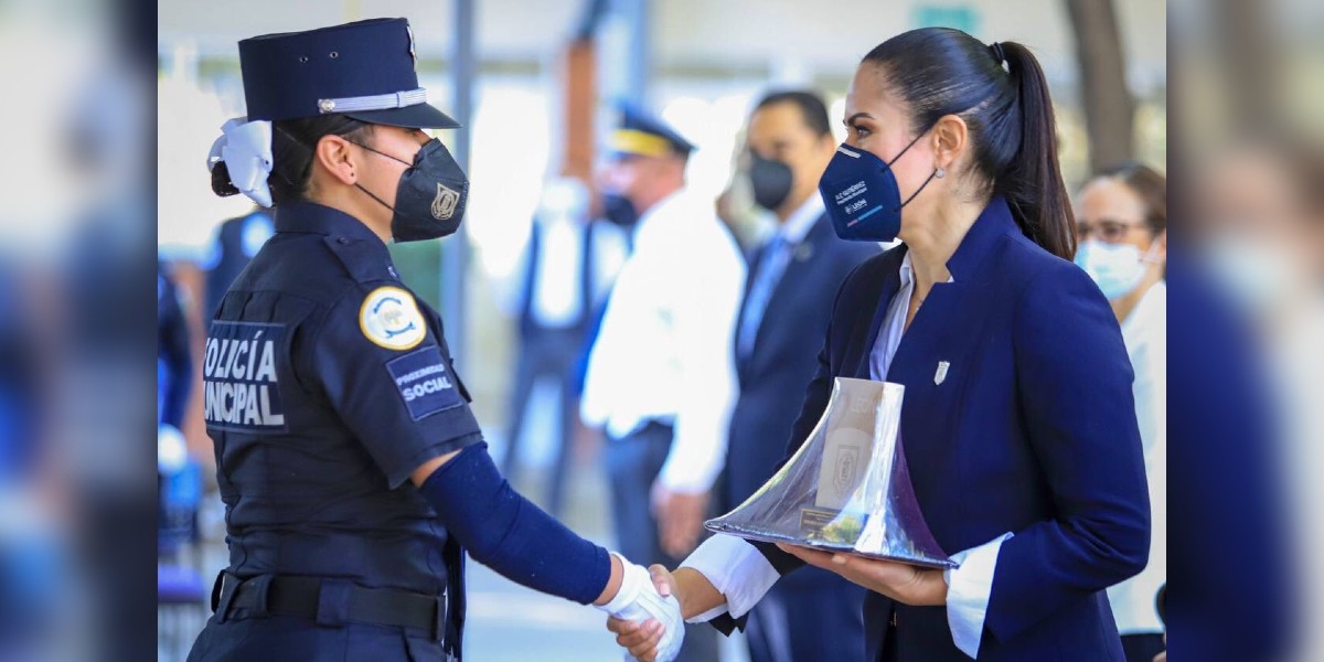 Prevé León incremento salarial a cuerpo de Bomberos