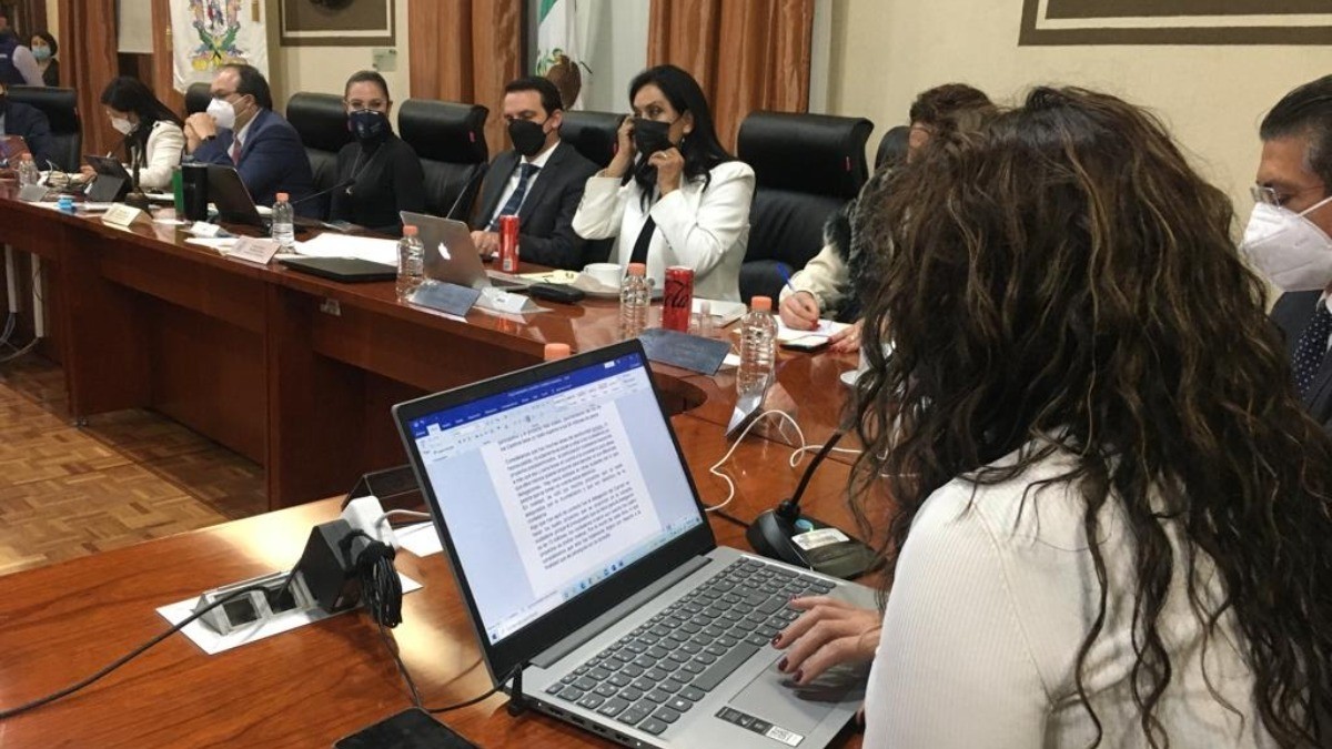 Roban 100 mil pesos de la Dirección de Desarrollo Institucional en León