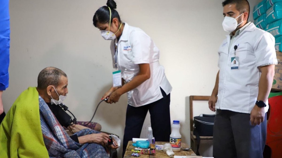 Médico en Tu Casa cumple dos meses de dar alivio a leoneses