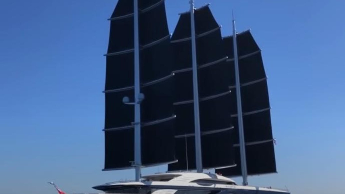 Quitarán puente para que pase yate de Jeff Bezos