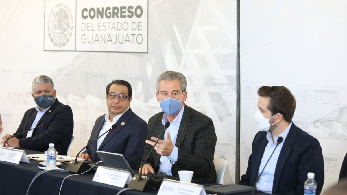 Diputados y empresarios dialogan sobre escasez de semiconductores