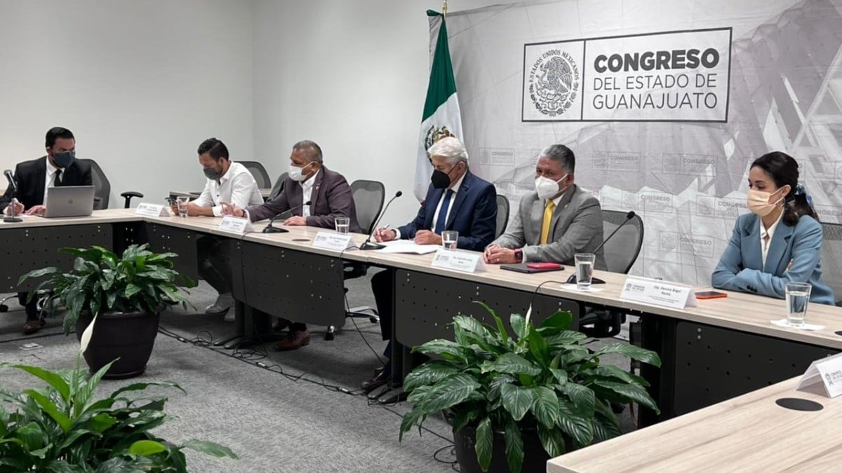 Proponen aplazar informe del gobernador ante veda electoral