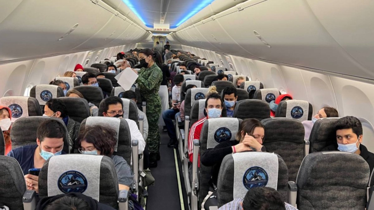 Ya vienen en camino mexicanos repatriados de Ucrania