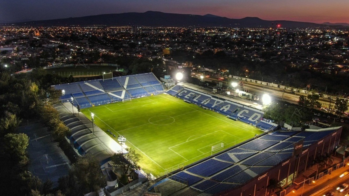 Estadio de Celaya podría arropar a Gallos Blancos del Querétaro: Diego Sinhue