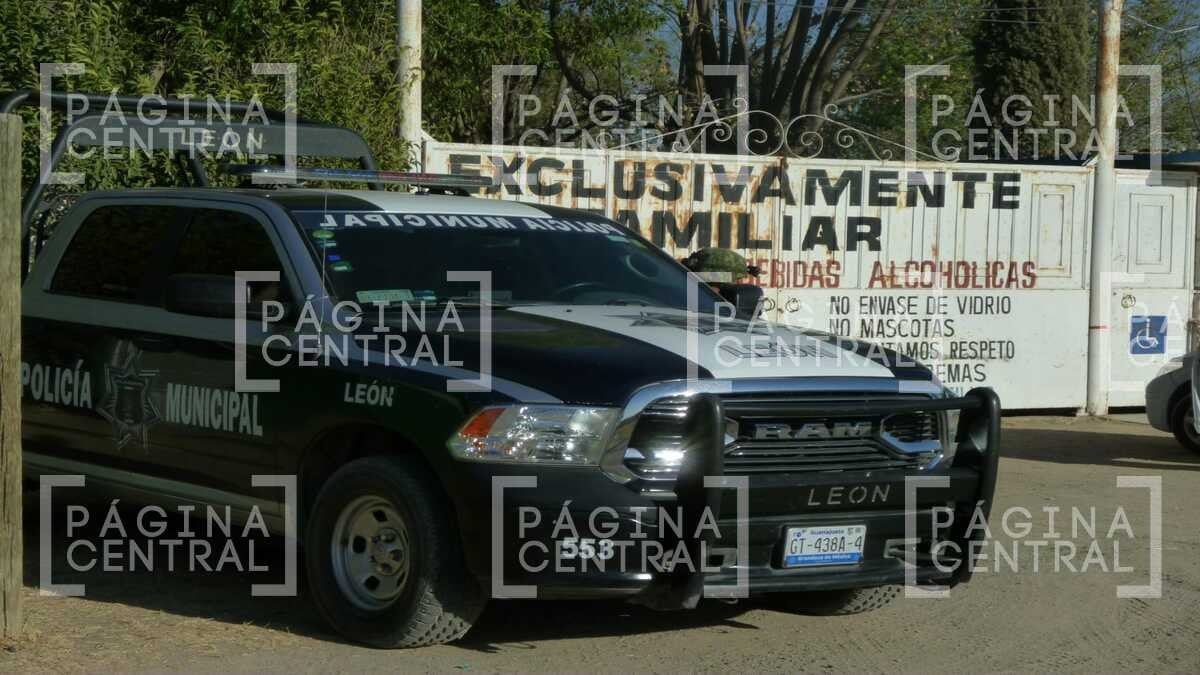 Balean y matan a hombre mientras convivía con su familia en la Providencia