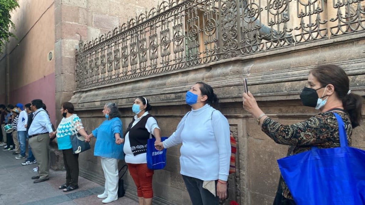 Consignar a encapuchadas, exigen sinarquistas