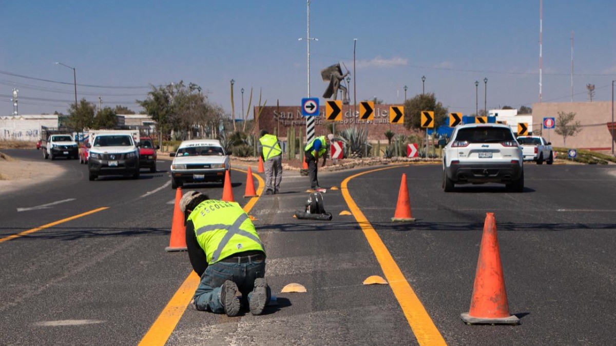Dignifican carretera SMA - Querétaro