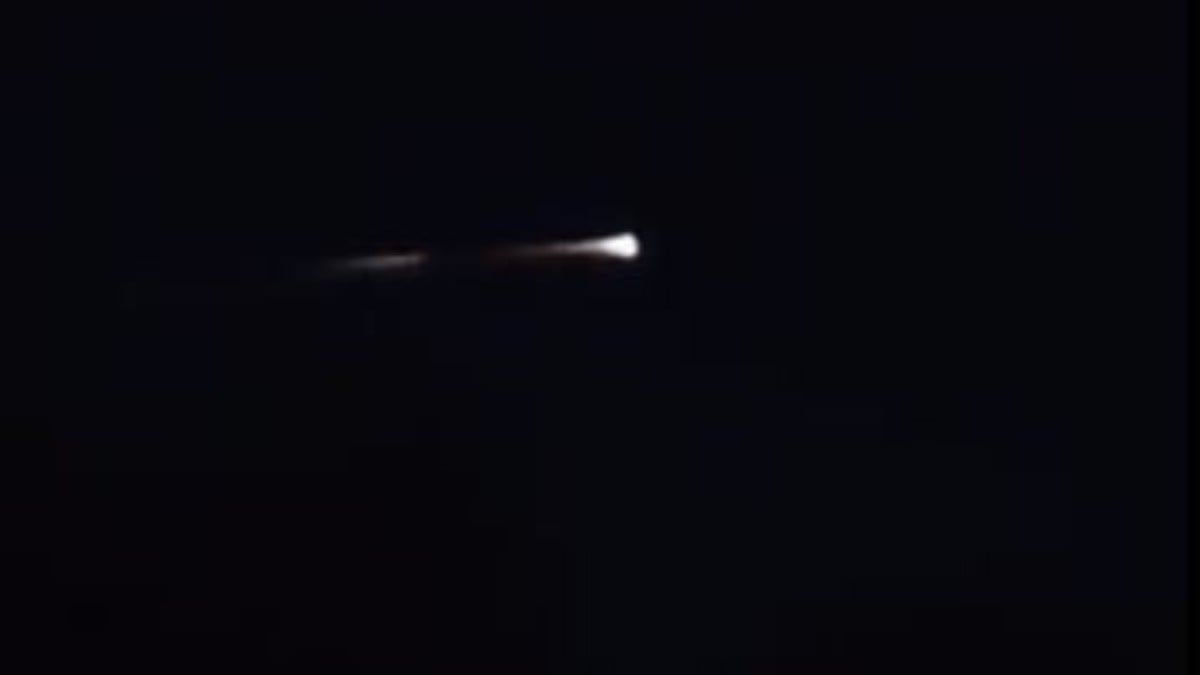 Explotan las redes sociales por “meteorito”