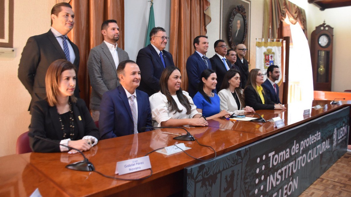 Alcaldesa pide a consejeros “tender la mano a quien más lo necesita“