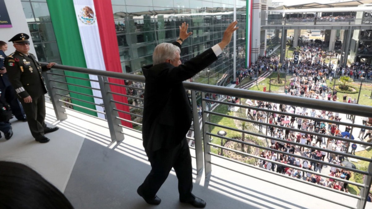 Ordena INE retirar ‘mañanera’ de AMLO desde el AIFA