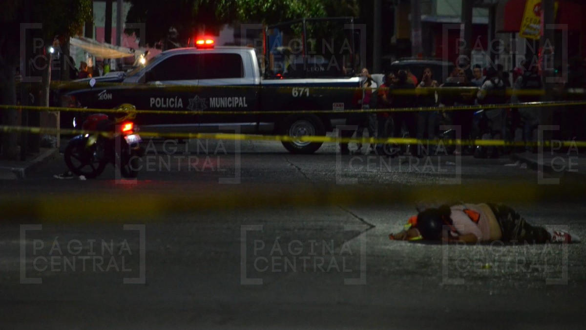 Atacan a motociclistas en El Retiro; muere una mujer