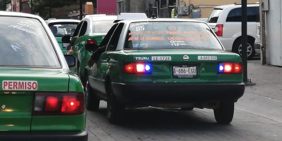 Urgen reformas para regular taxis en la entidad: gobernador