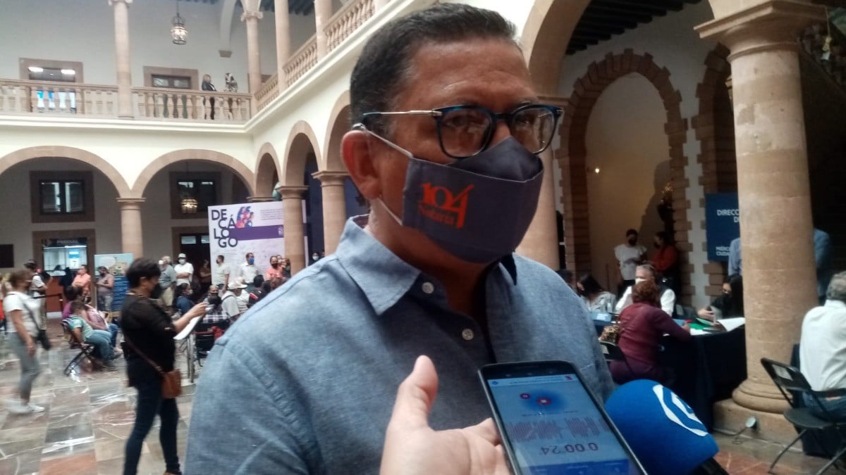 Colegio de Notarios asesora gratuitamente en el Miércoles Ciudadano