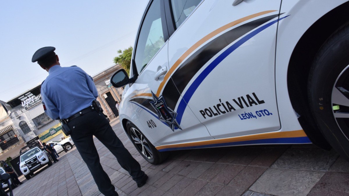 Continúan equipando a Policía Vial