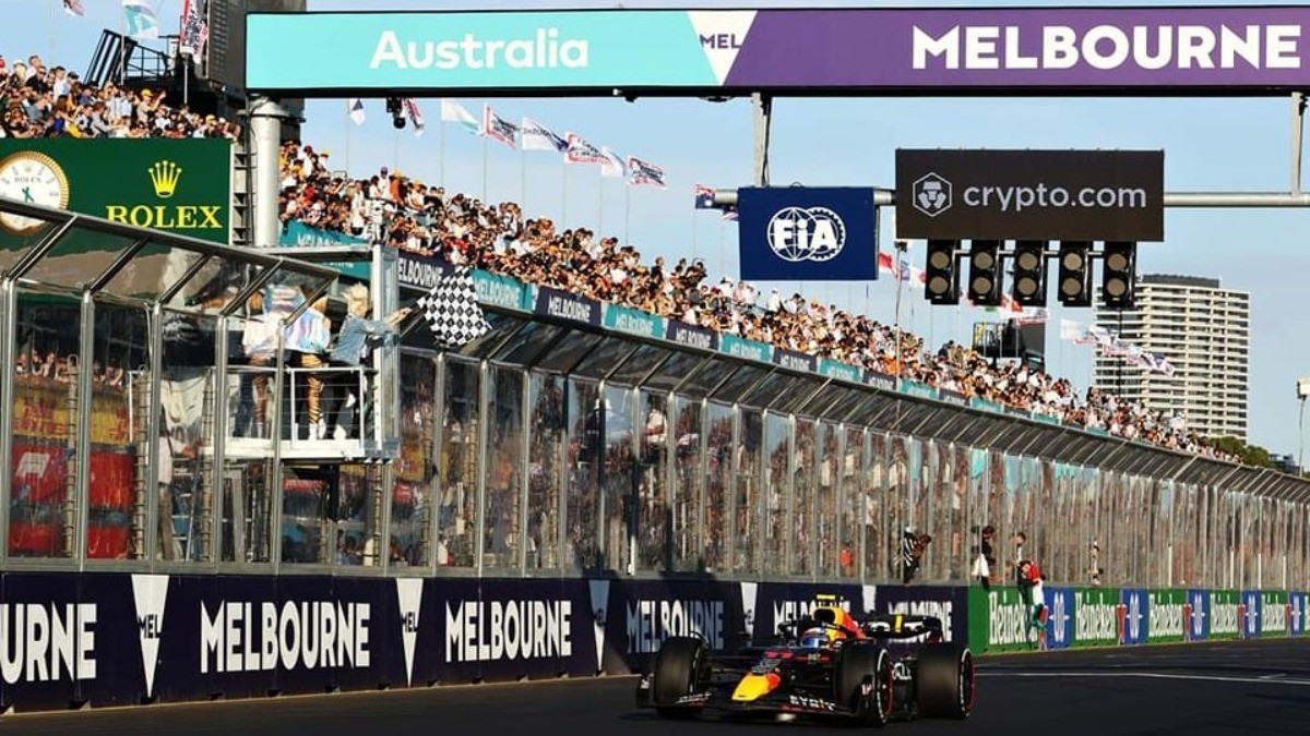 Llega Checo Pérez segundo lugar en el Gran Premio en Australia