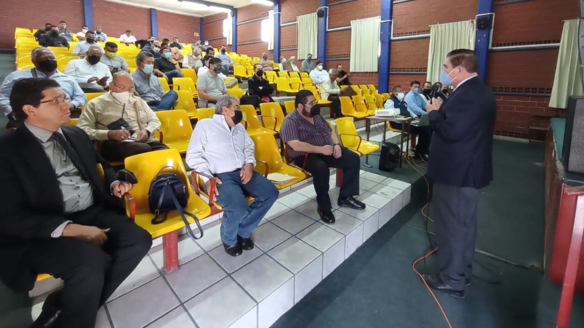 Iglesia e Inaeba trabajan para atender rezago educativo en Guanajuato