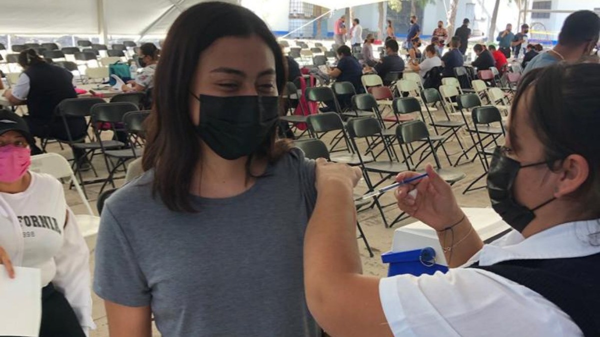 Continúa disminución de casos y muertes por COVID-19