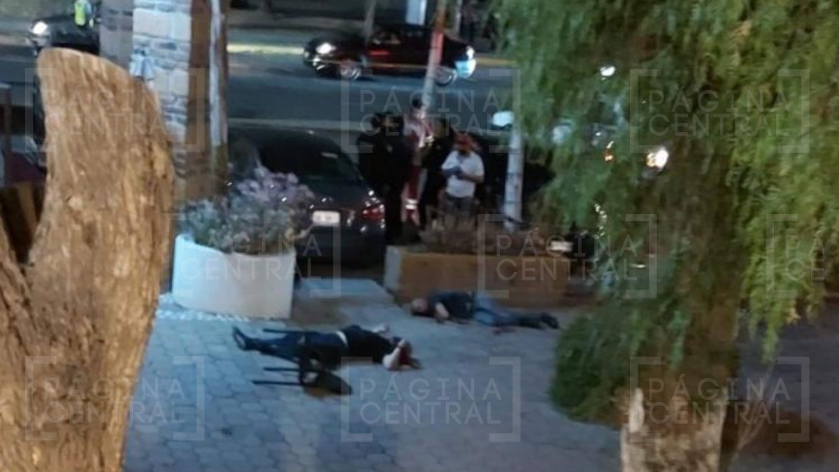 Ejecutan a dos personas en restaurante de Placita del Campestre