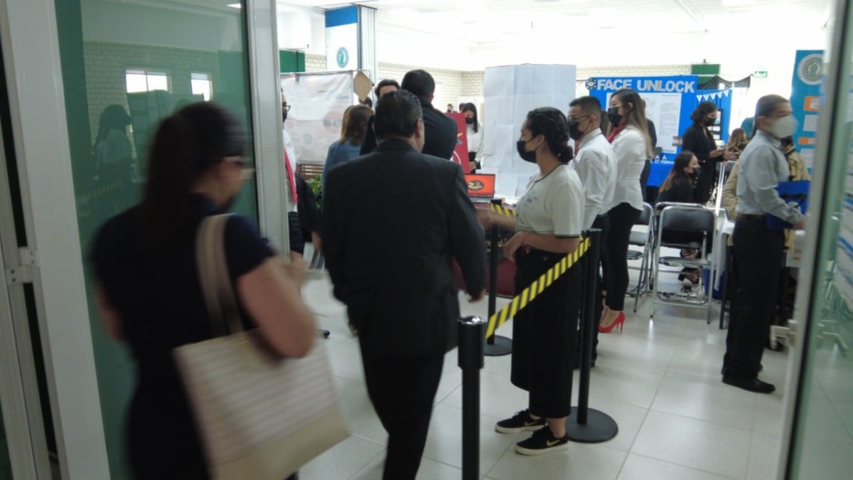 Jóvenes presentan 45 proyectos en el TEC Purísima